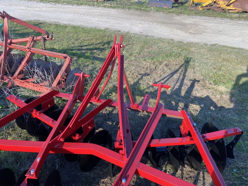 Tillage - Discs  5' Disc - 3PTH Photo